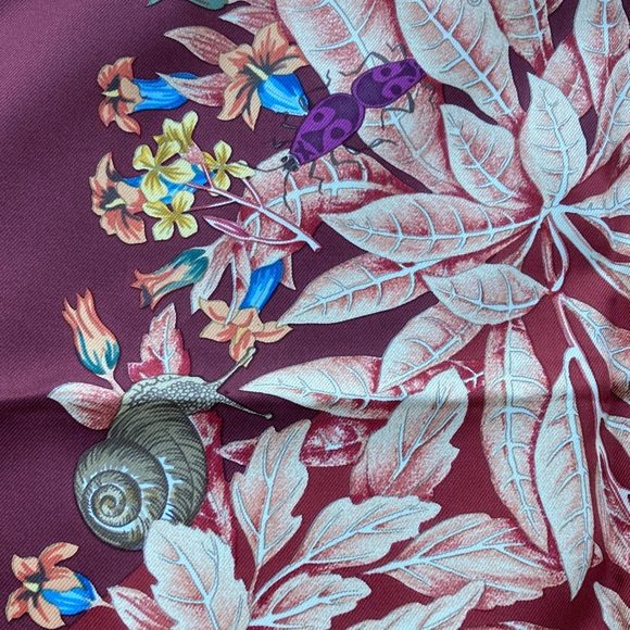 Hermes La Prairie silk Carre 90 cm botanical and insect print - Picture 5 of 10